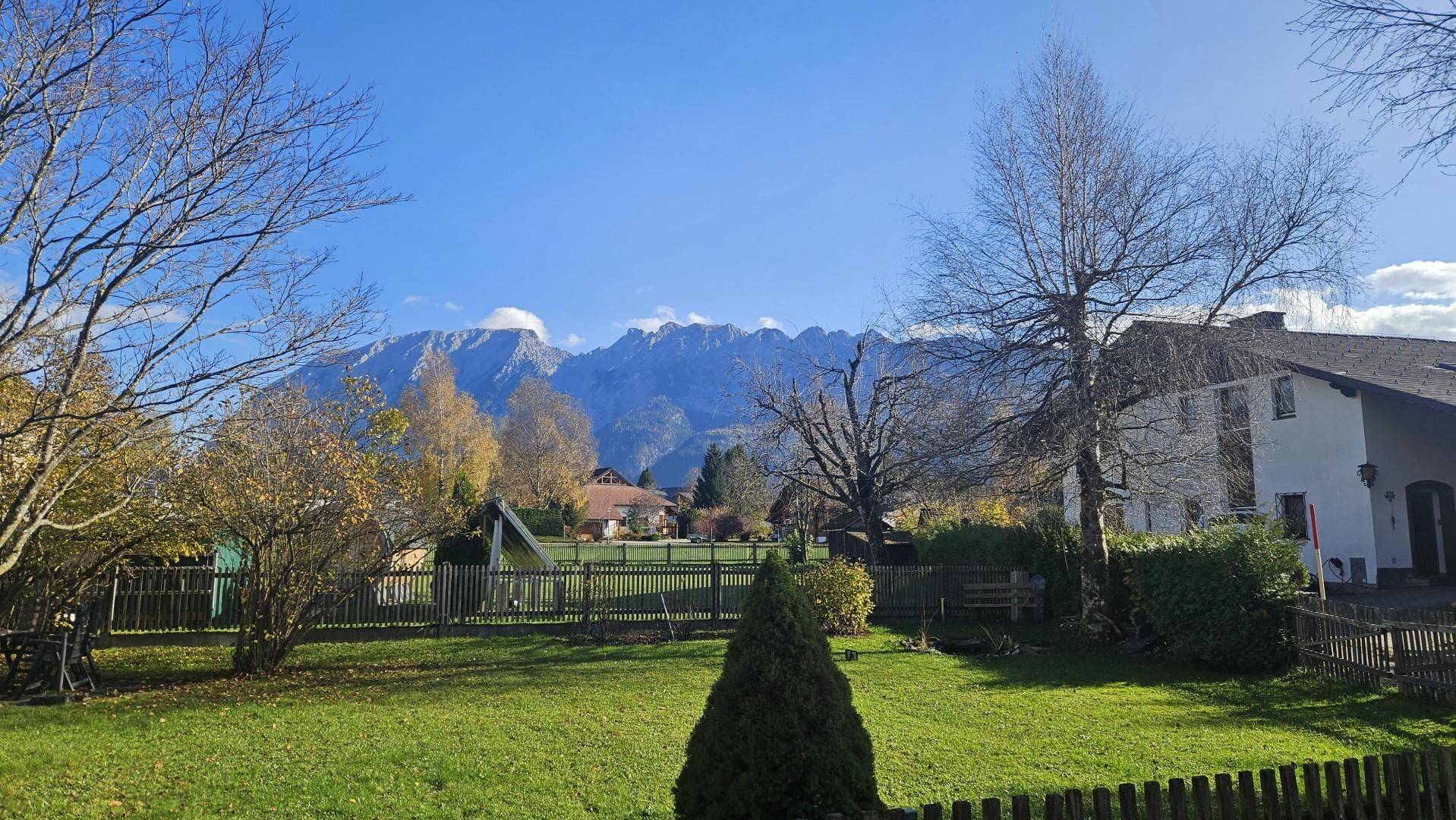 Garten mit Grimmingblick