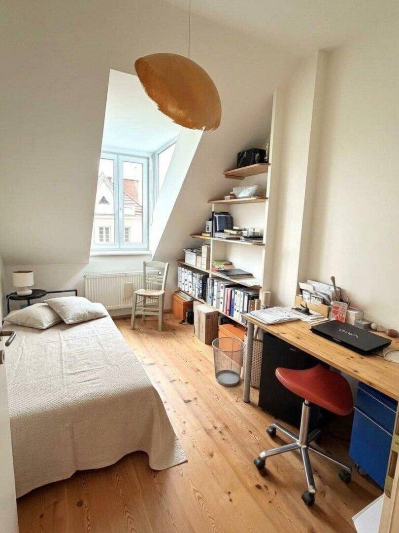 Kinder-, Arbeitszimmer