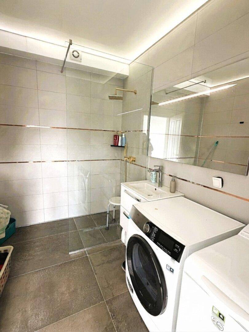 2. Badezimmer im Obergeschoß