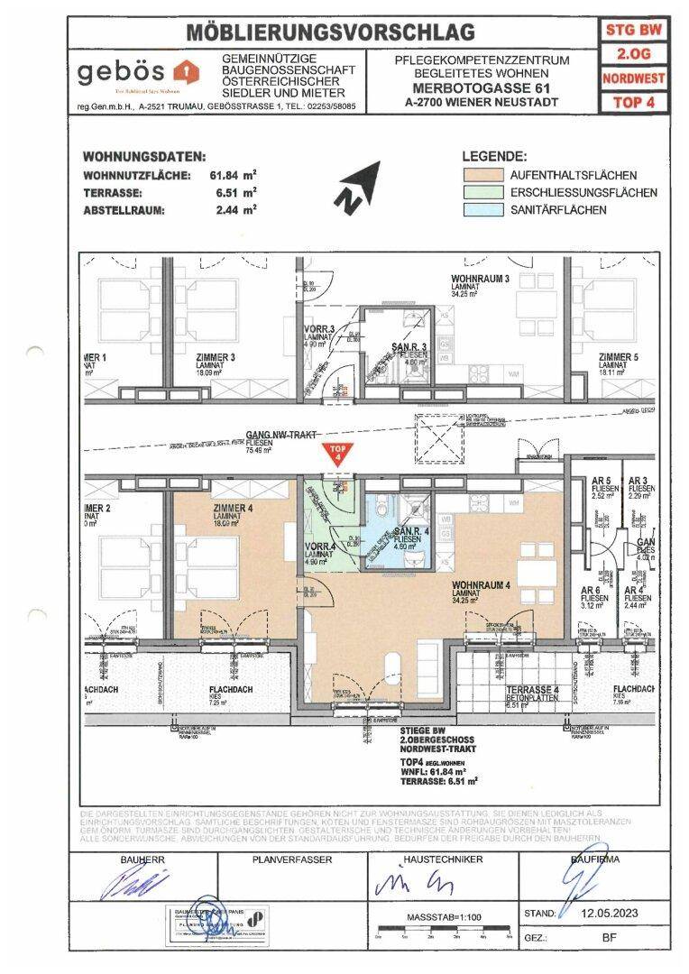 Detaillierter Grundrissplan mit farblich markierten Wohnbereichen und Terrassenzugang.