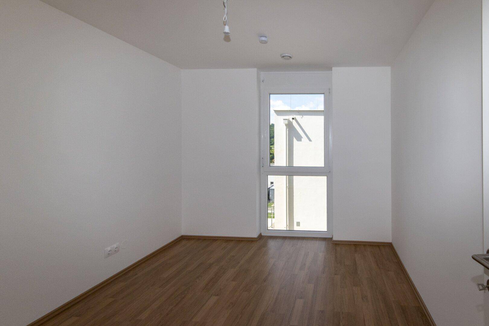 ERSTBEZUG: moderne Wohnung mit überdachten Freiraum - Więcej