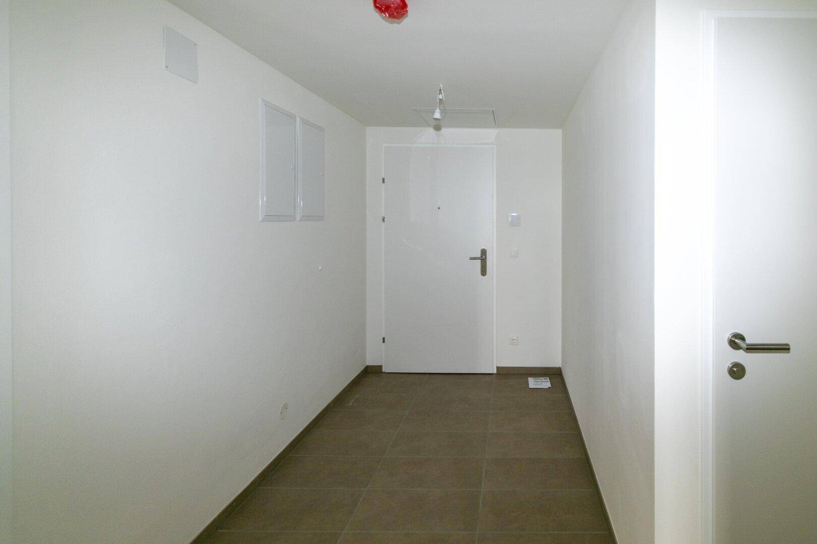 Moderne Neubauwohnung mit geräumigen Balkon - Ansicht 6