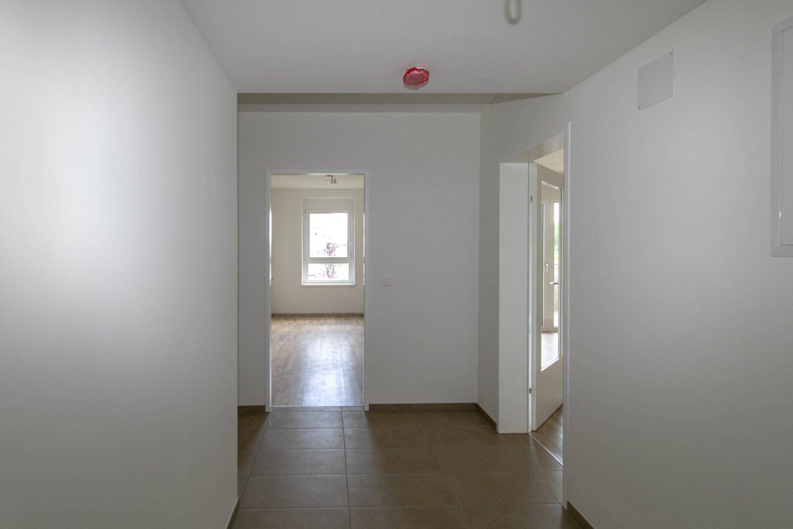 Moderne Neubauwohnung mit geräumigen Balkon - Mehr
