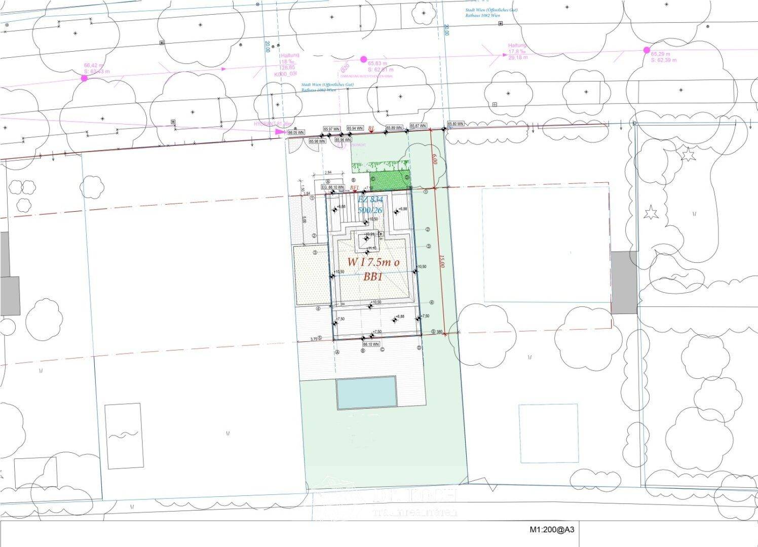 Grundstücksplan mit eingezeichnetem Neubau, Poolbereich und Gartenfläche.