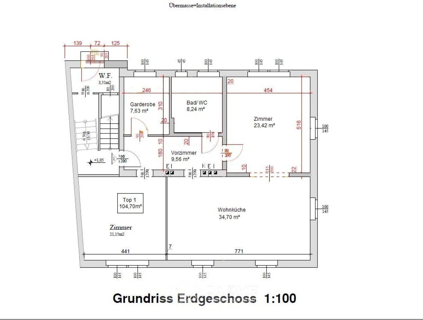Grundriss des Erdgeschosses mit Wohnküche, Zimmern und Bad/WC.
