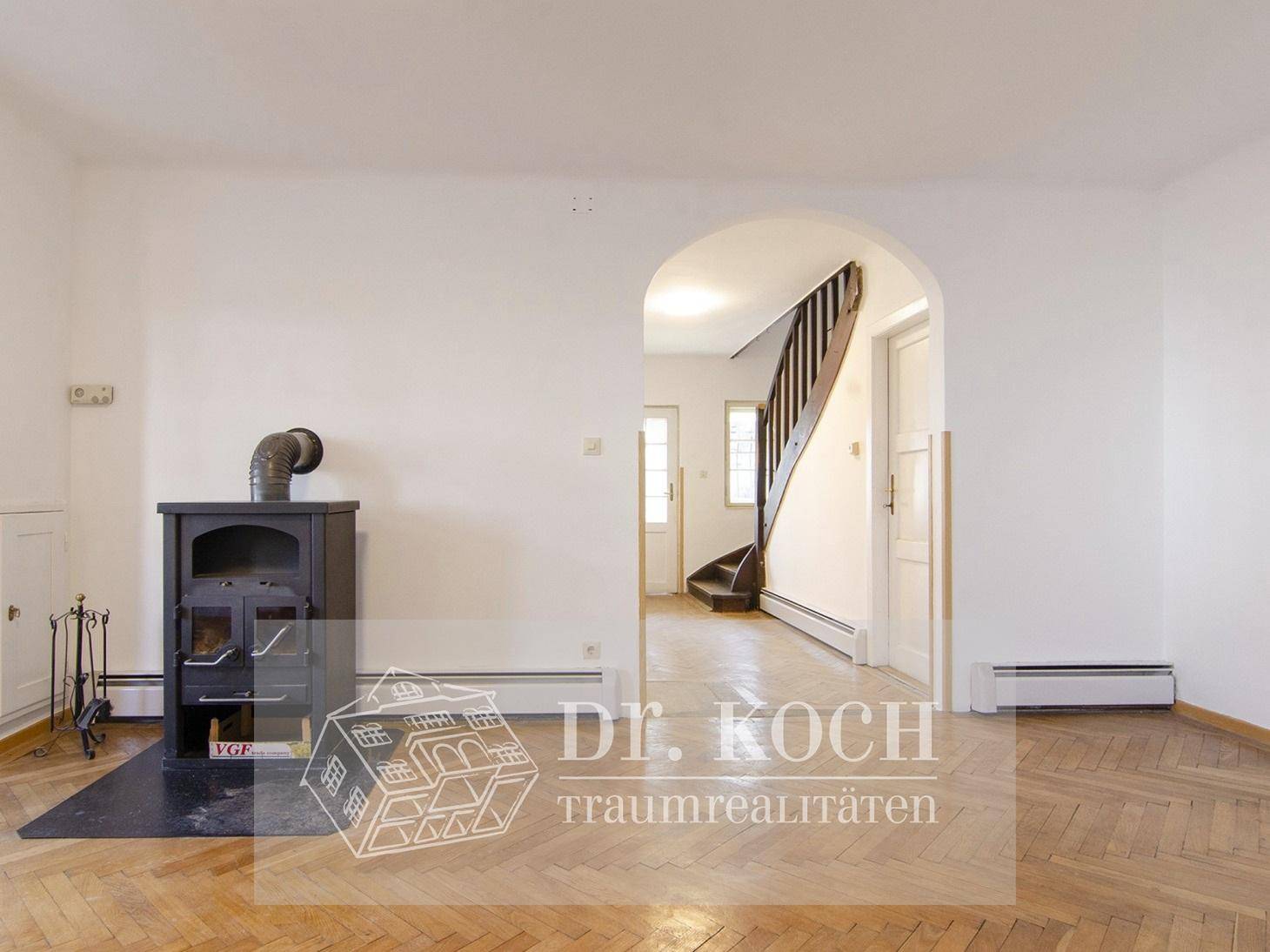 https://pictures.immobilienscout24.de/prod.www.immobilienscout24.at/pictureserver/loadPicture?q=70&id=012.0012000001E84IS-f09022f30cf54ef0b65a573a1a042ba6