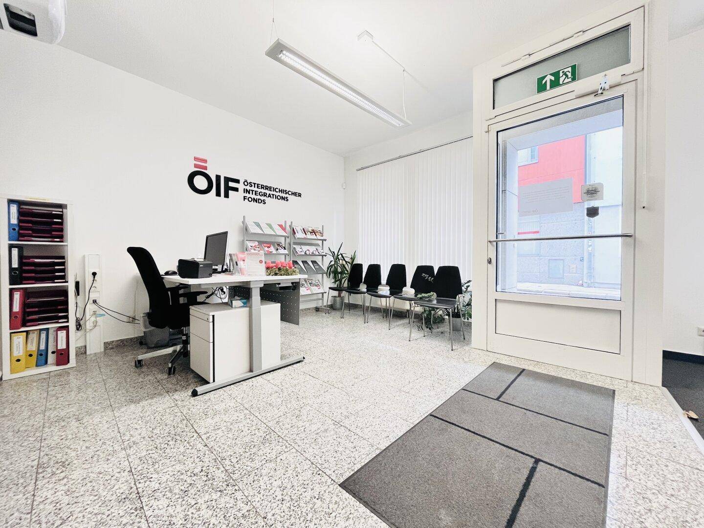 Zentral gelegene Geschäftsfläche in St. Pölten: Büro, Praxis oder Ladenlokal mit modernem Flair - Ansicht 2