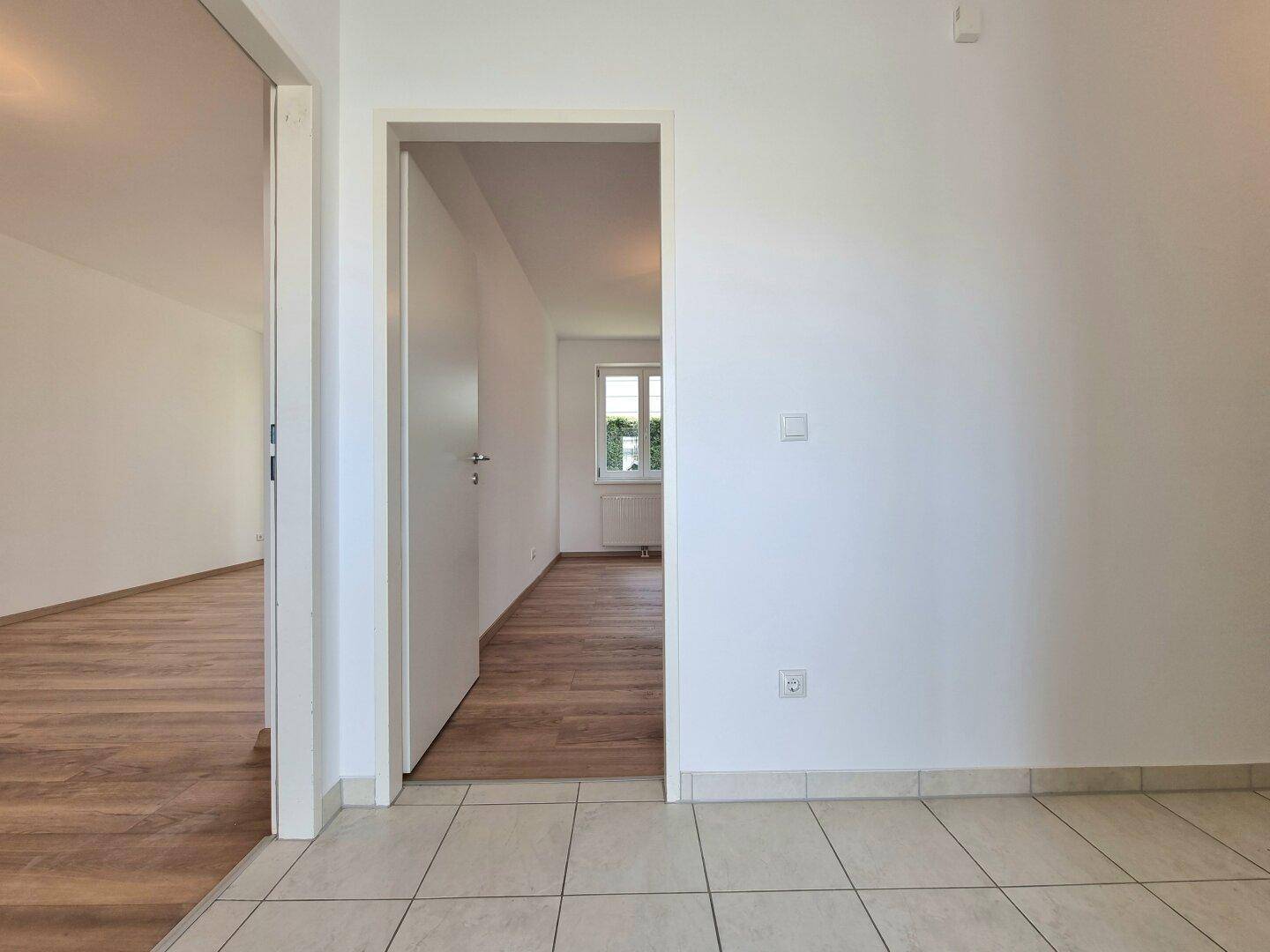 Zimmer / Wohnküche