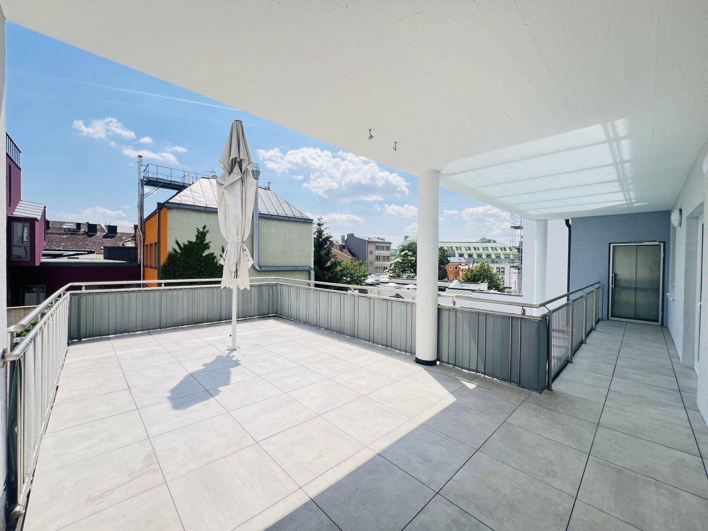 Terrasse mit Liftzugang