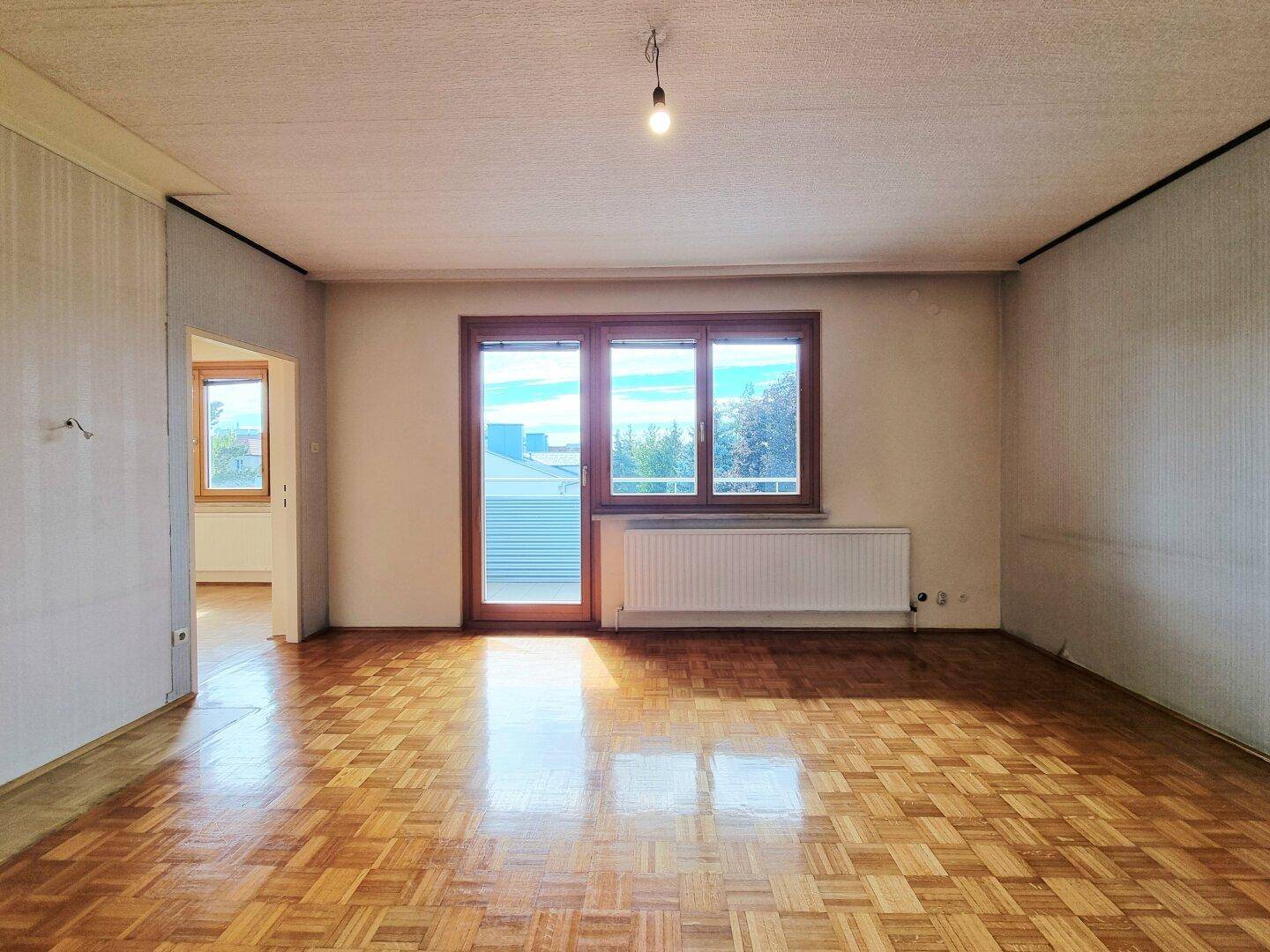 Wohnzimmer / Loggia / Schlafzimmer