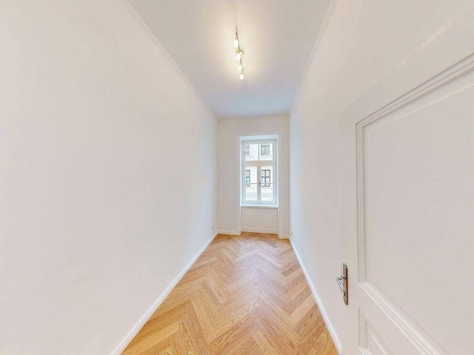 Schlafzimmer III