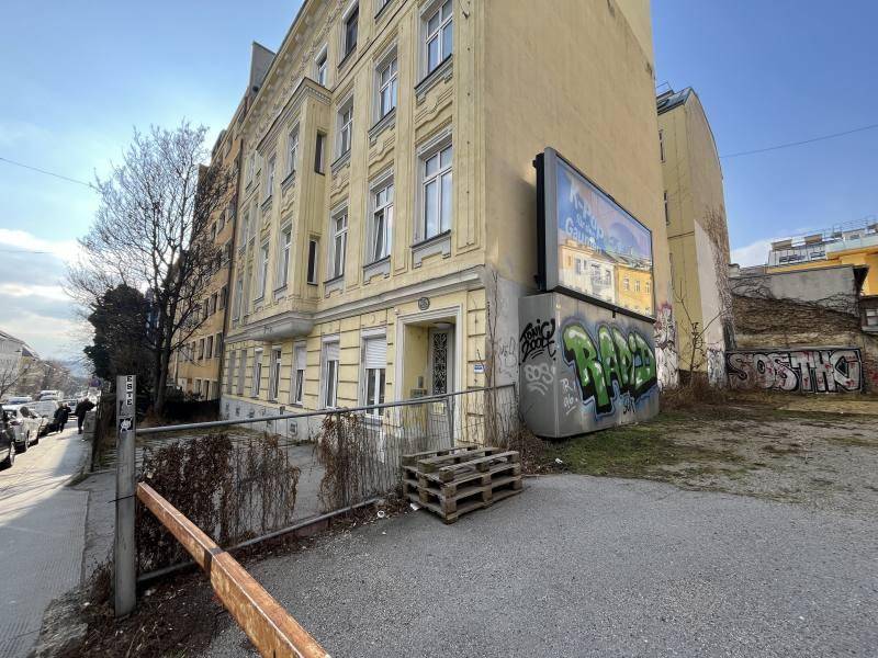 Unbefristet vermietete 1,5-Zimmer-Wohnung um € 1.500,- pro m² - Ansicht 2