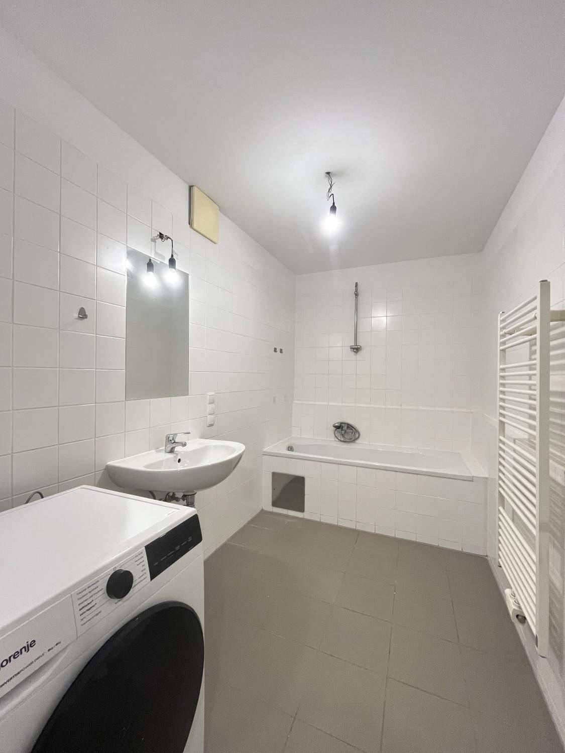 Stadtrand trifft City: Helle 2-Zimmer-Wohnung mit Loggia nahe Wienerberg – pohled 6