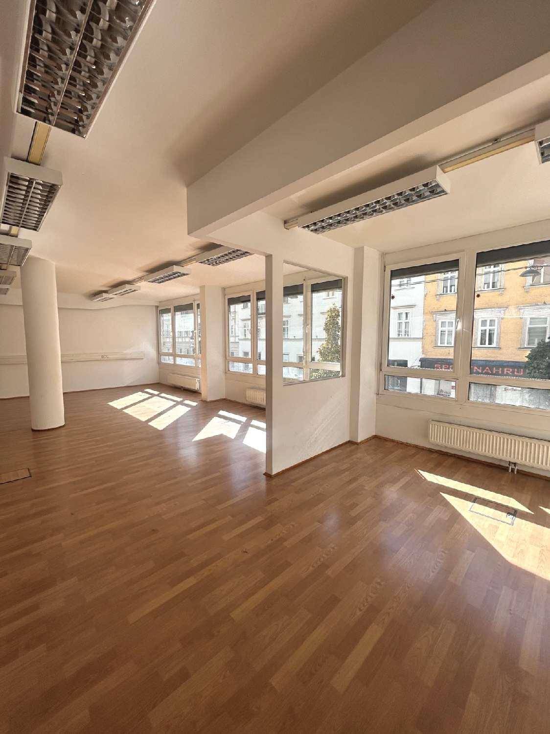Büro I