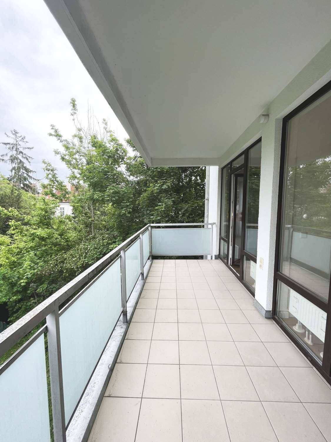 Loggia I