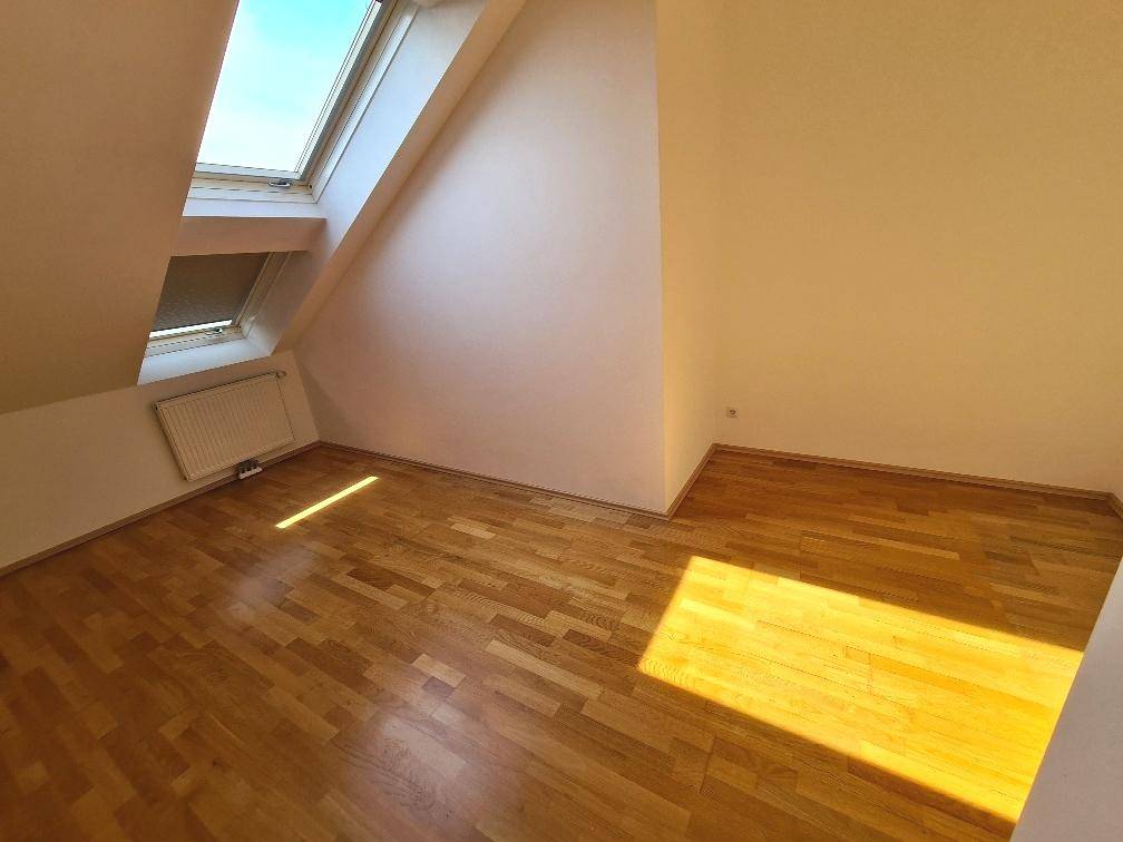 Schlafzimmer II
