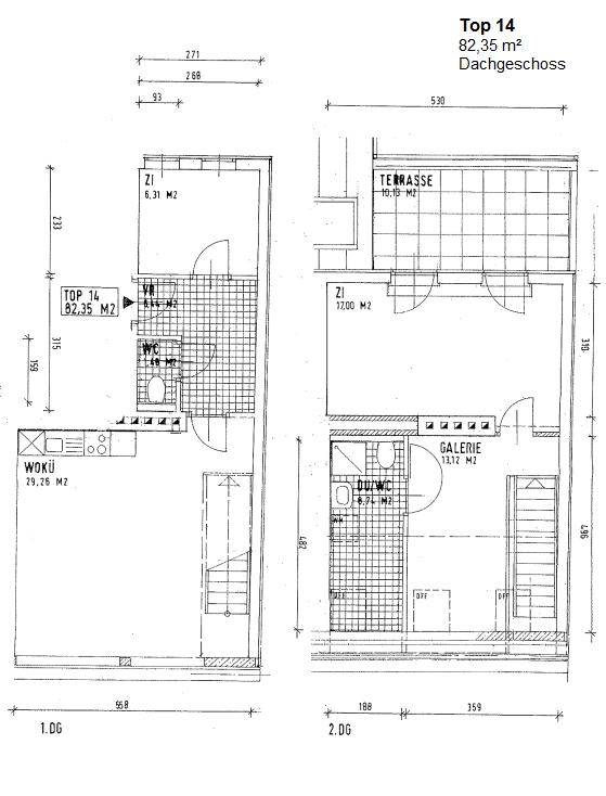 Grundriss der Dachgeschosswohnung Top 14 mit 82,35 m², aufgeteilt auf zwei Ebenen mit Terrasse.