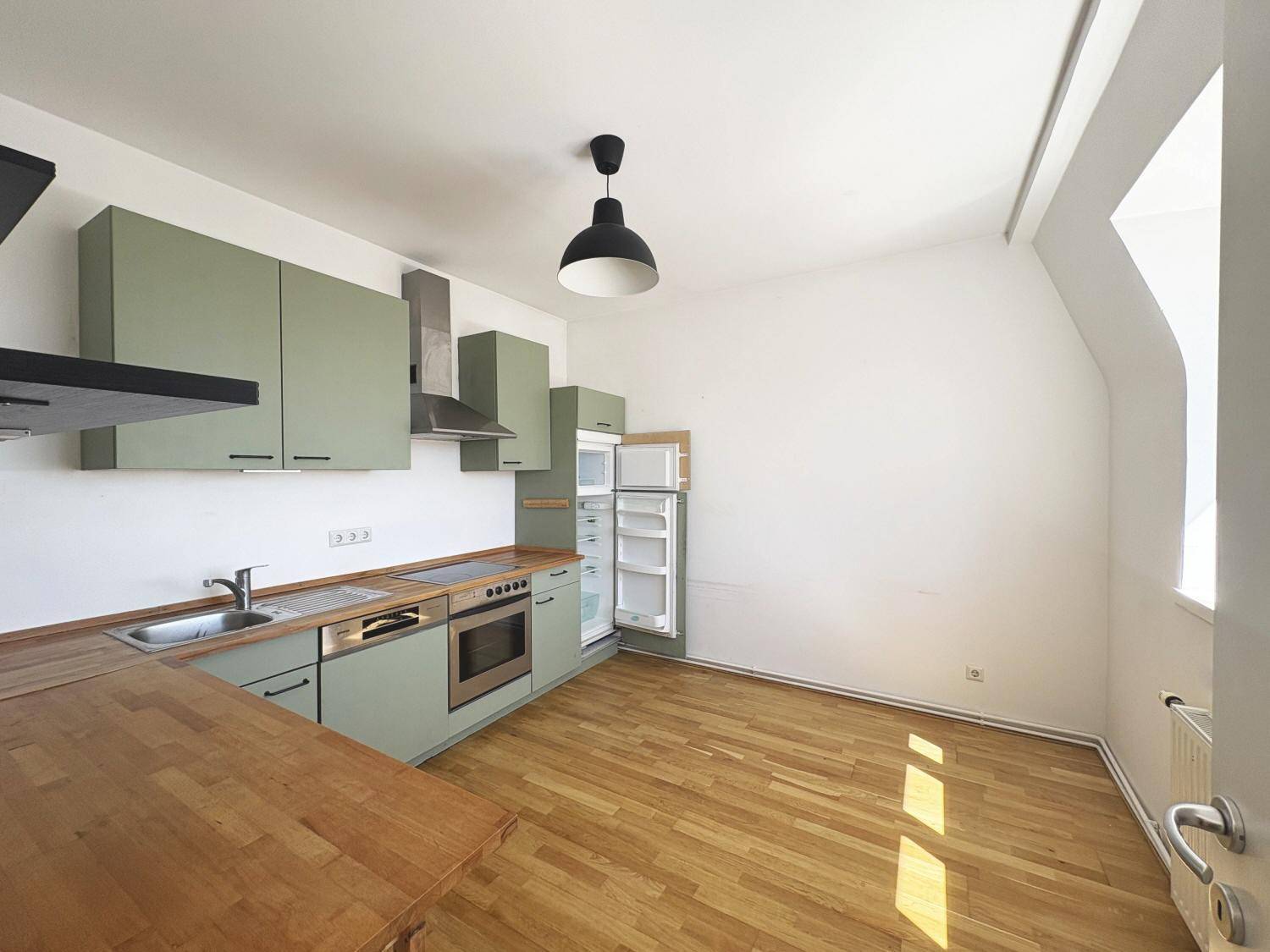 Schöne 2,5-Zimmer-Altbauwohnung nähe Altes AKH- genießen Sie diesen Ausblick - Ansicht 4