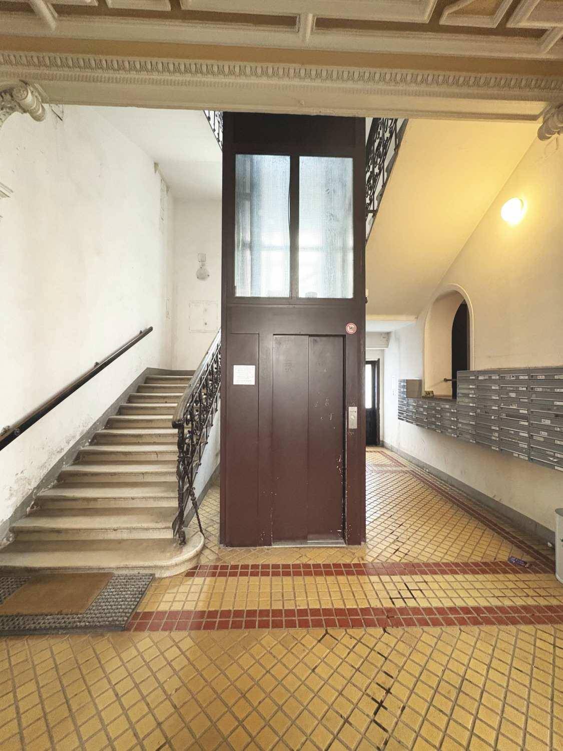 Unbefristet vermietetes Geshäftslokal- Nähe Rathaus! - Mehr