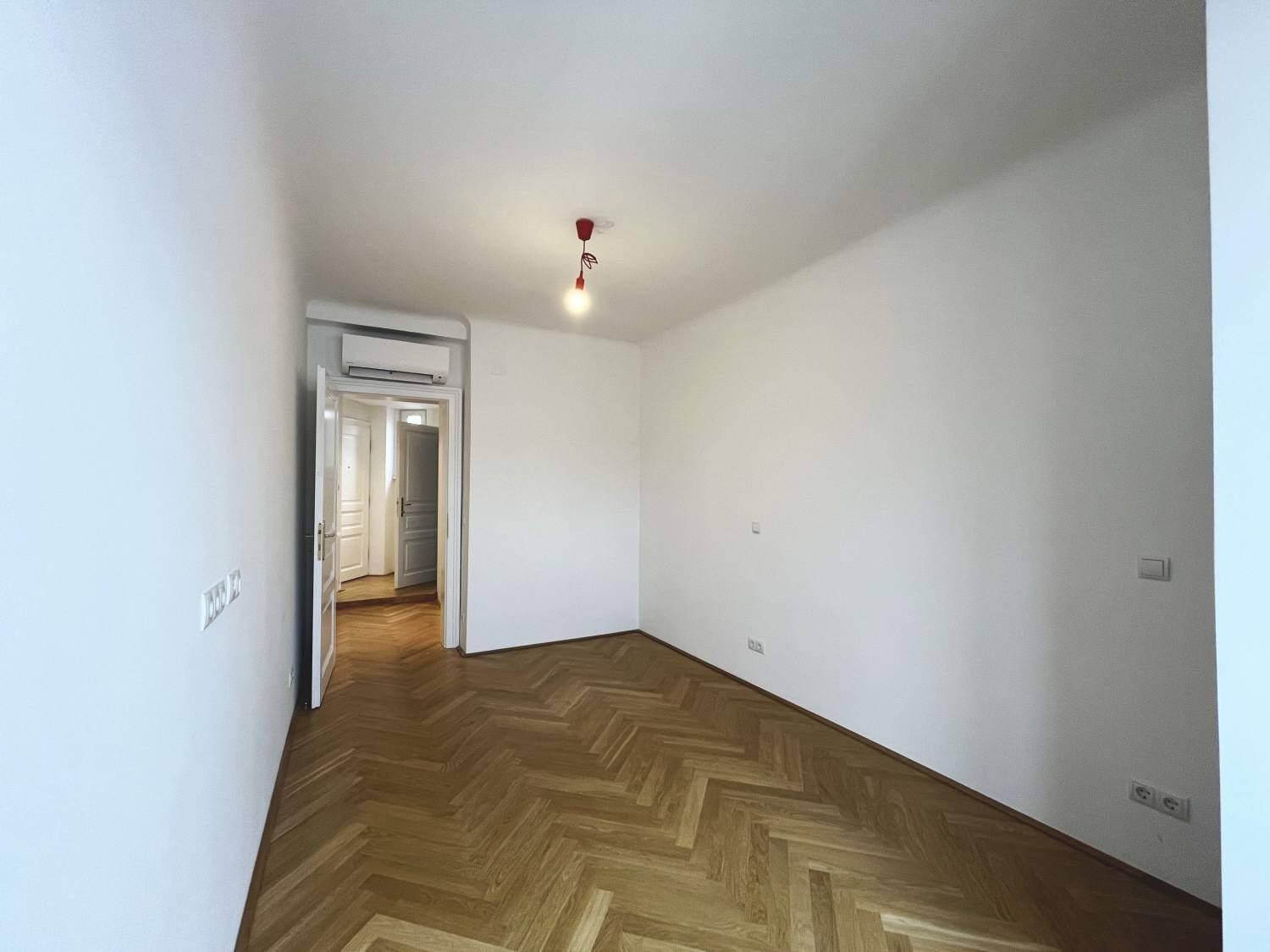 Zimmer I