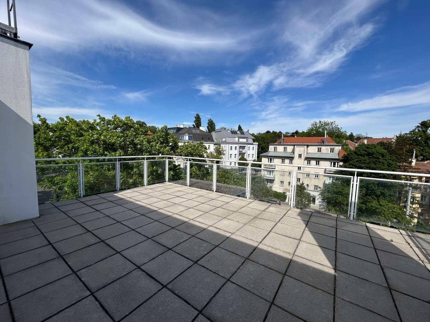 Traumhafte 3-Zimmer-Wohnung mit viel Freifläche -nächst Grinzinger Allee und Kaasgrabengasse! - Więcej