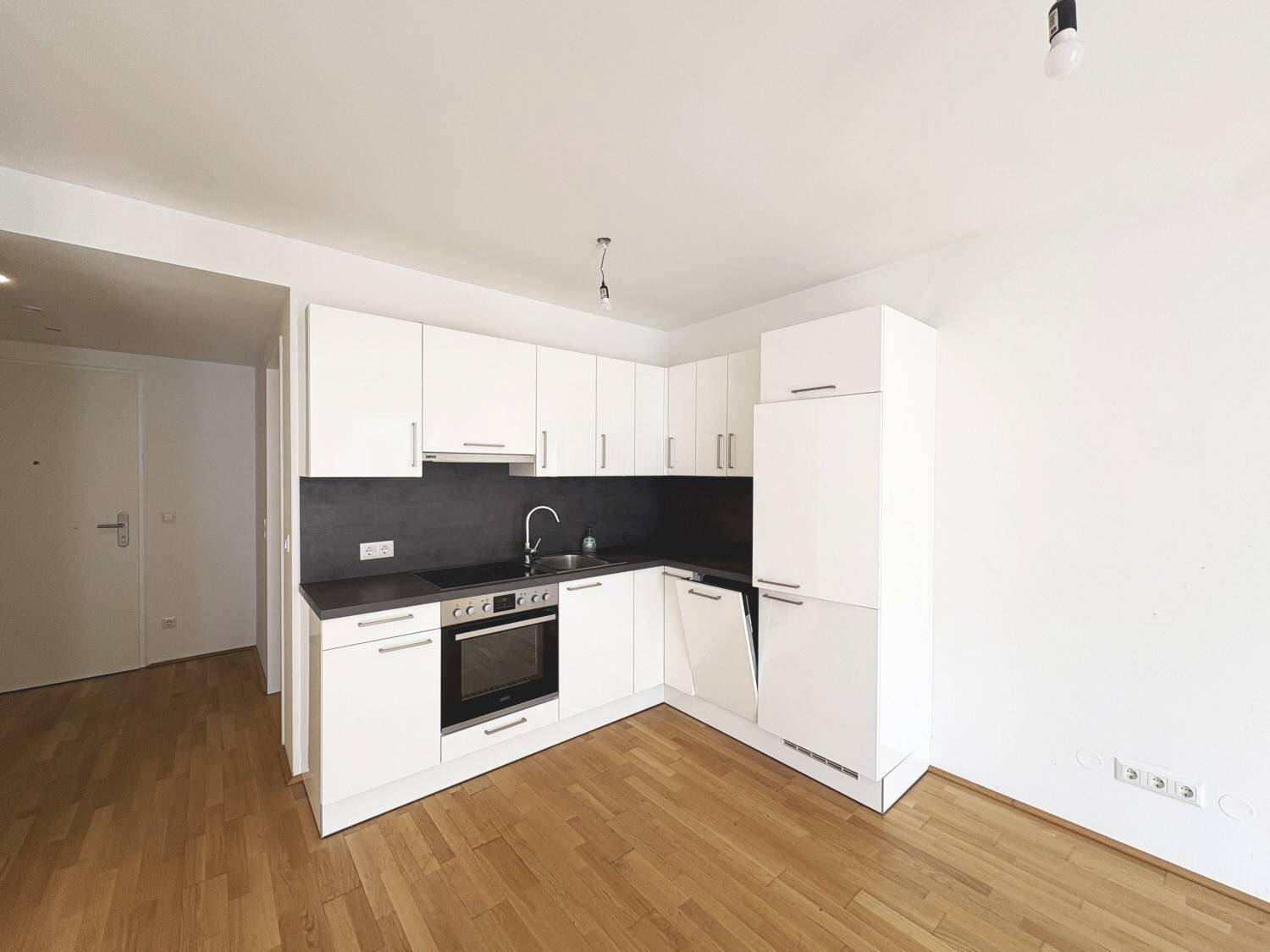 Gemütliche 2-Zimmer-Dachgeschosswohnung mit Terrasse - in der Koloniestraße! - Widok 3