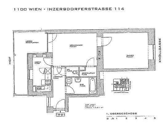 Grundrissplan eines Obergeschosses mit Loggia, Wohnzimmer und separatem Zimmer.