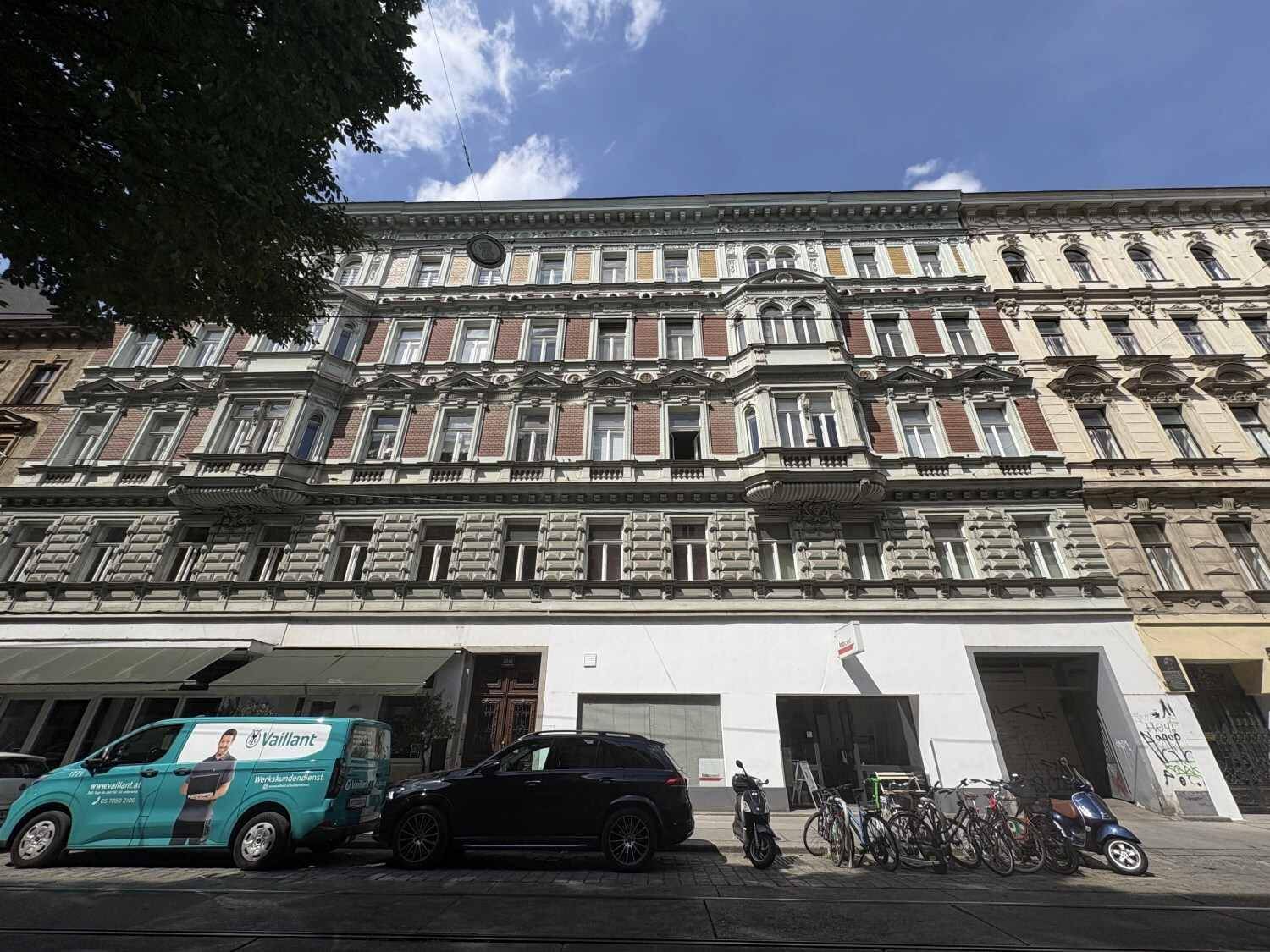 Unbefristet vermietetes Geshäftslokal- Nähe Rathaus! - Ansicht 2