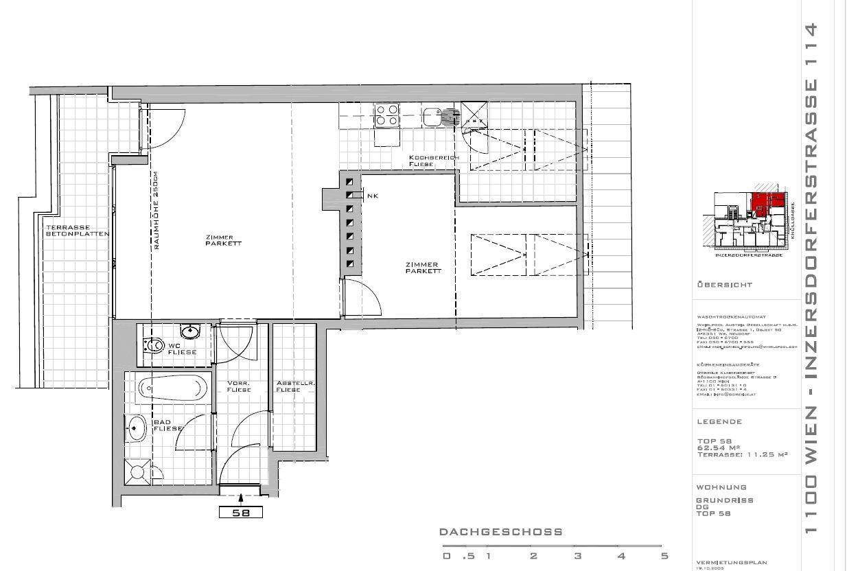 Grundriss des Dachgeschosses mit Wohnbereich, Küche, Bad und Terrasse.