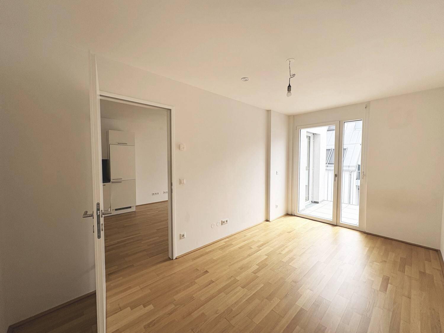 Gemütliche 2-Zimmer-Dachgeschosswohnung mit Terrasse - in der Koloniestraße! - Więcej
