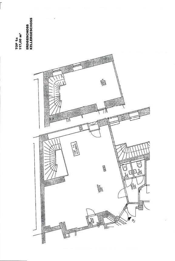 Grundriss des Erdgeschosses und Kellergeschosses mit Treppen und Sanitäranlagen.