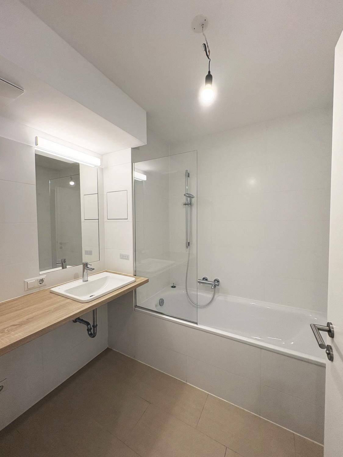 Gemütliche 2-Zimmer-Dachgeschosswohnung mit Terrasse - in der Koloniestraße! - Widok 5