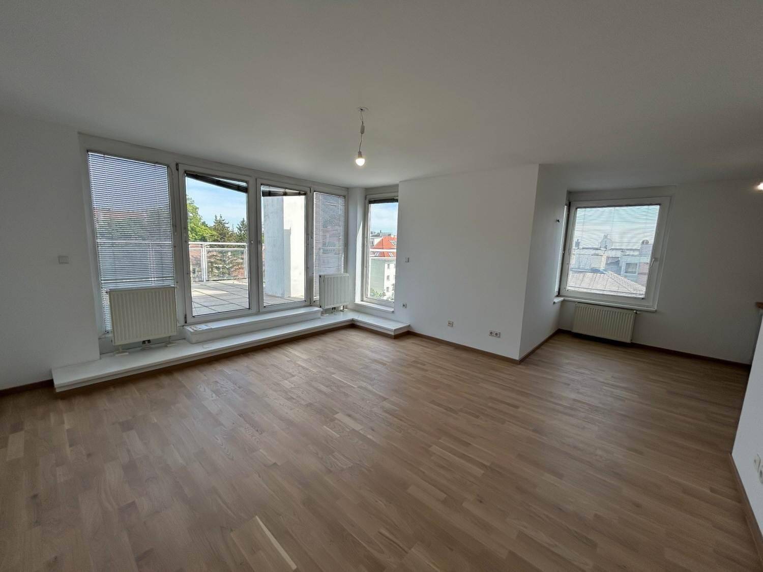 Traumhafte 3-Zimmer-Wohnung mit viel Freifläche -nächst Grinzinger Allee und Kaasgrabengasse! - Widok 2