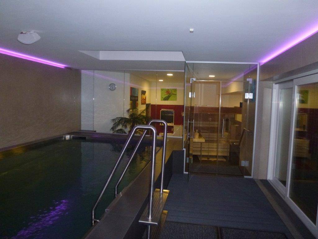 Indoor-Pool
