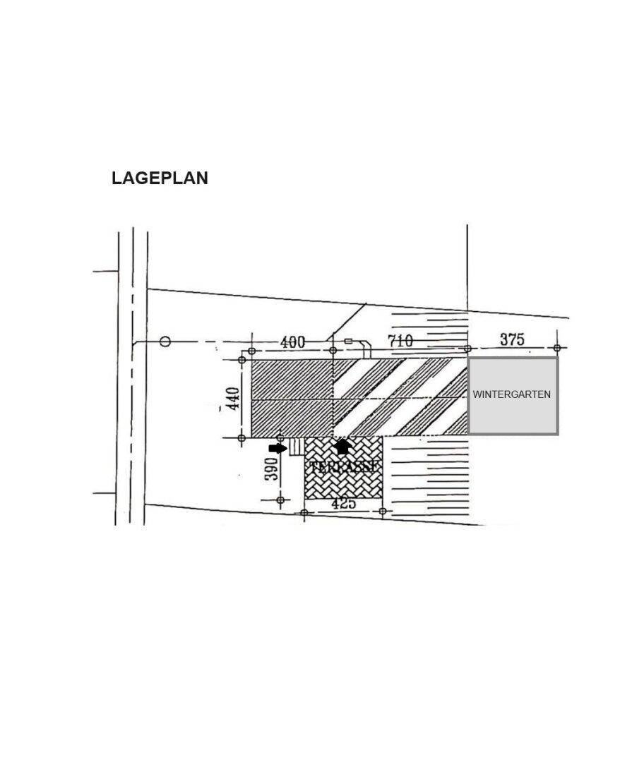 Lageplan des Grundstücks mit eingezeichneter Terrasse und Wintergarten.