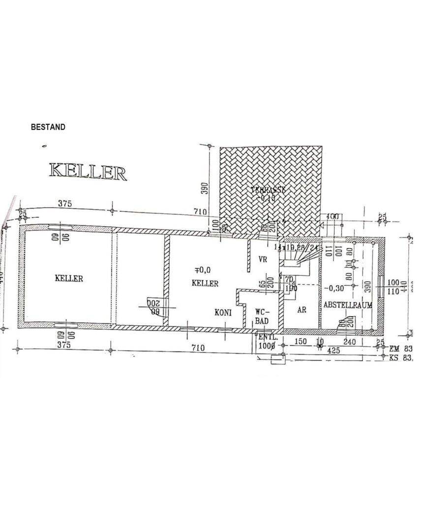 Grundriss des Kellers mit Abstellraum, Bad und weiteren Kellerräumen.