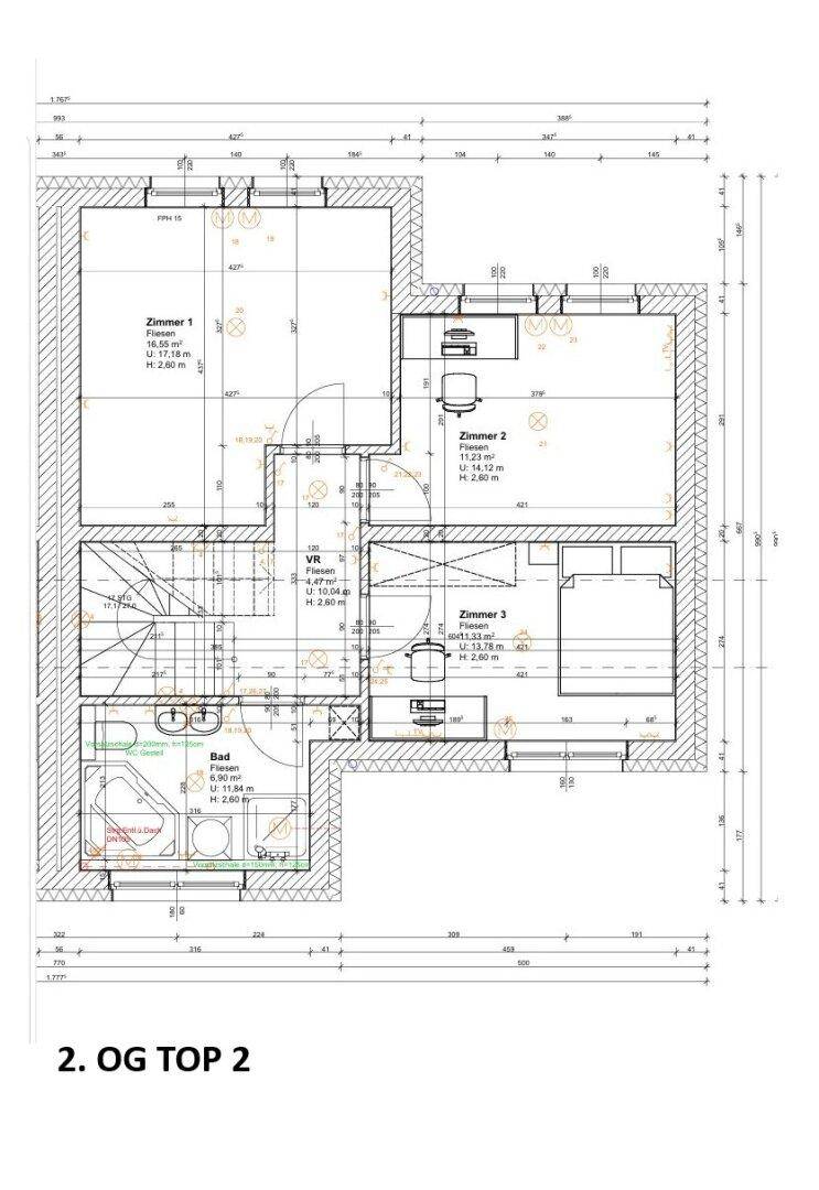 Grundriss des zweiten Obergeschosses von Top 2 mit drei Schlafzimmern und einem Badezimmer.