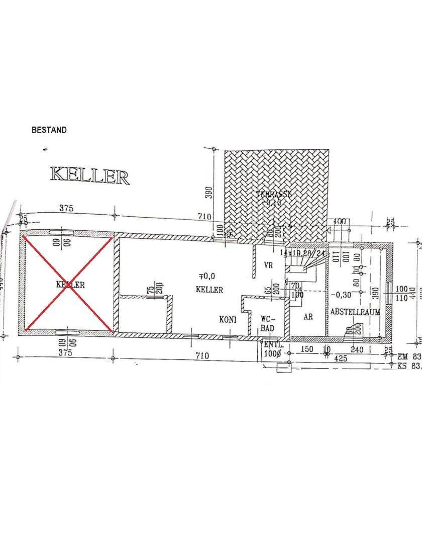 Grundriss des Kellergeschosses mit Abstellraum, WC, Bad und Terrasse, ähnlich dem vorherigen Plan.