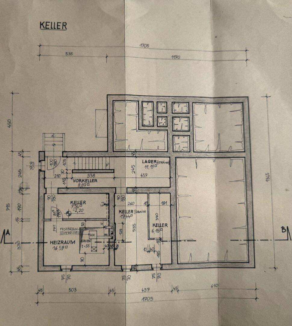 Grundriss des Kellers mit Heizraum, Lagerräumen und Vorratskeller.
