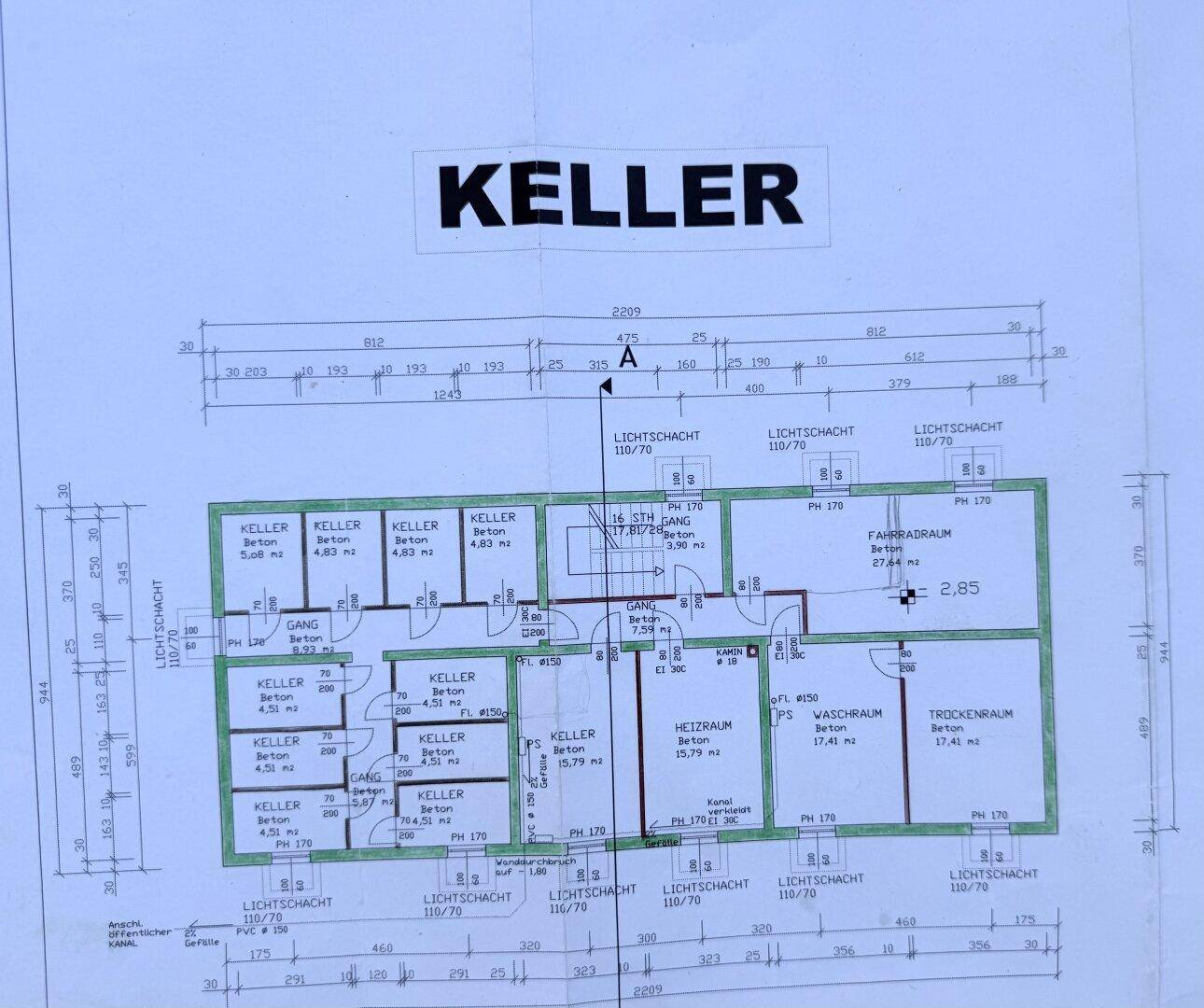 Grundriss des Kellers mit verschiedenen Lagerräumen, Heizraum und Fahrradraum.
