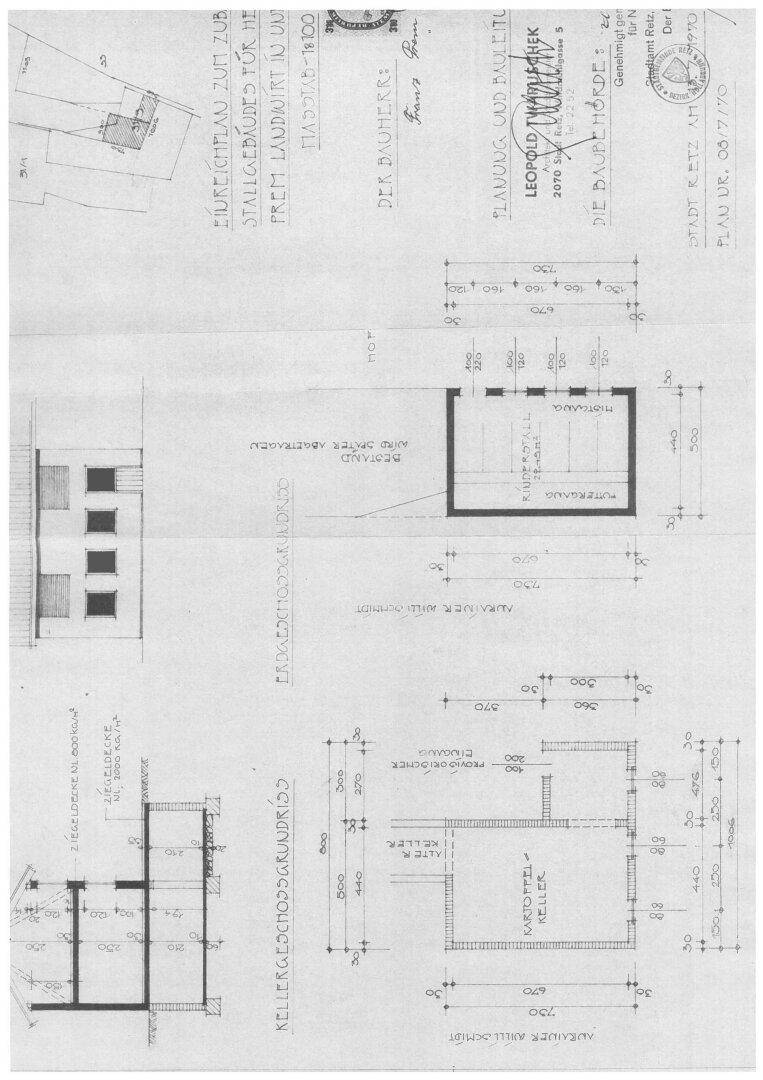 Verschiedene Baupläne auf einem Blatt, darunter Kellerkataster und Details zu alten Kellerräumen.