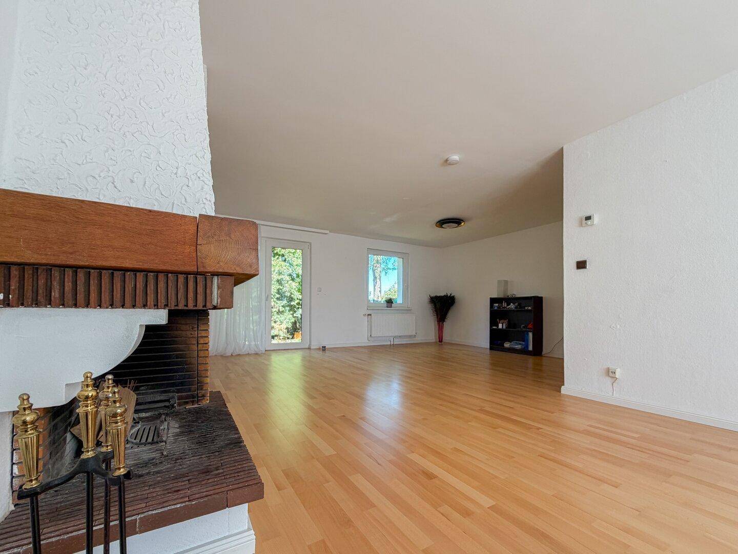 ESSLINGER GRÜNLAGE - Einfamilienhaus mit Garten und Garage - Widok 2