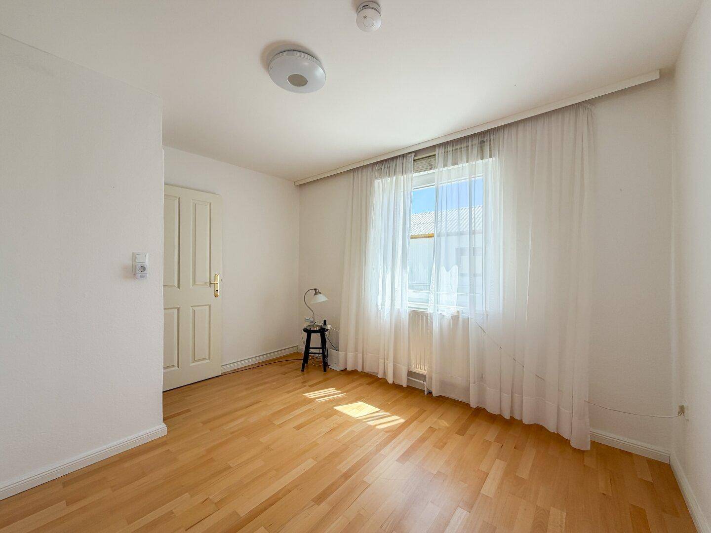 ESSLINGER GRÜNLAGE - Einfamilienhaus mit Garten und Garage - Widok 6