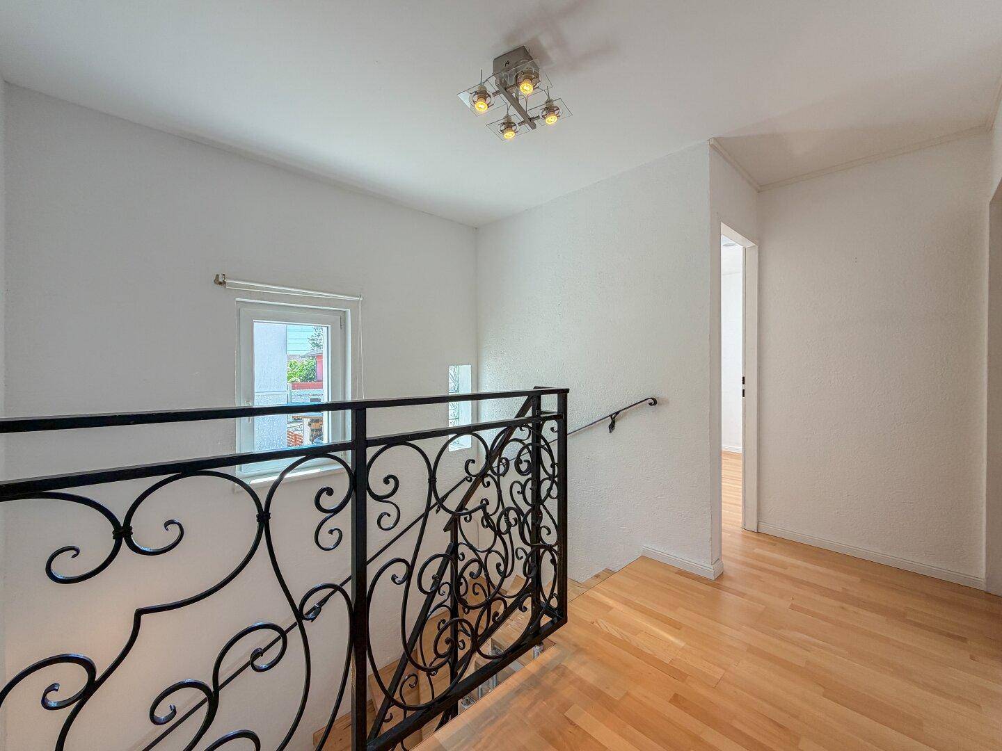 ESSLINGER GRÜNLAGE - Einfamilienhaus mit Garten und Garage - Widok 5