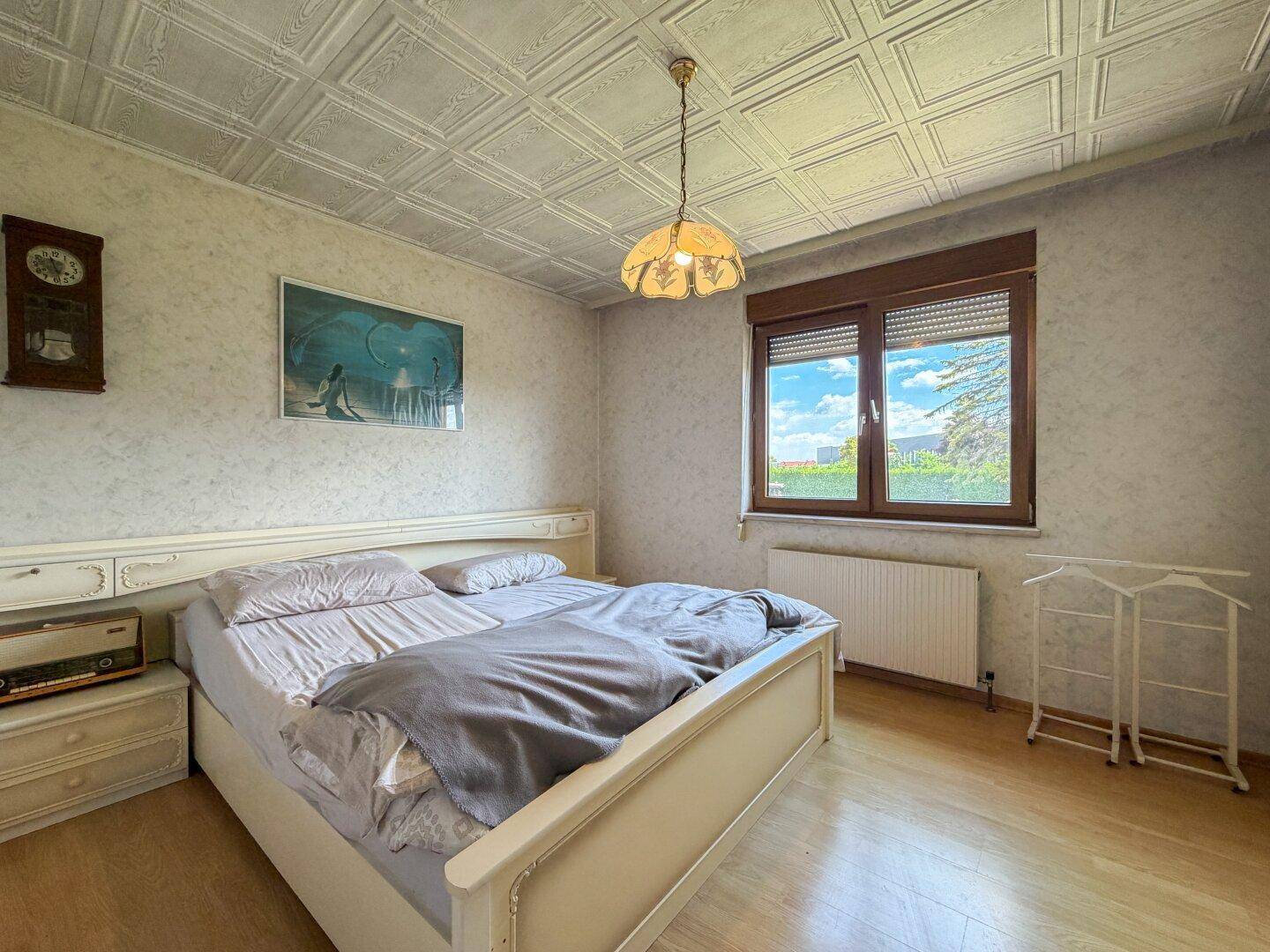 FREIRAUM UND PRIVATSPHÄRE - Einfamilienhaus mit Garage, Pool und großem Garten - voll unterkellert - Ansicht 4