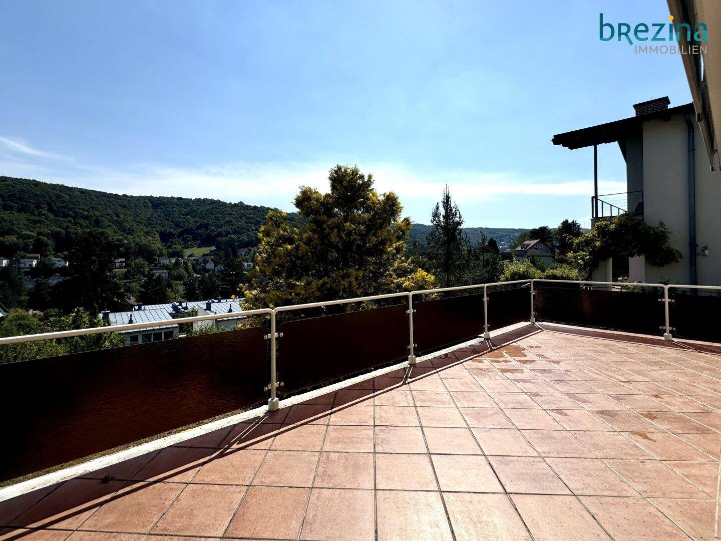 Terrasse mit Blick Richtung Garten/Süden