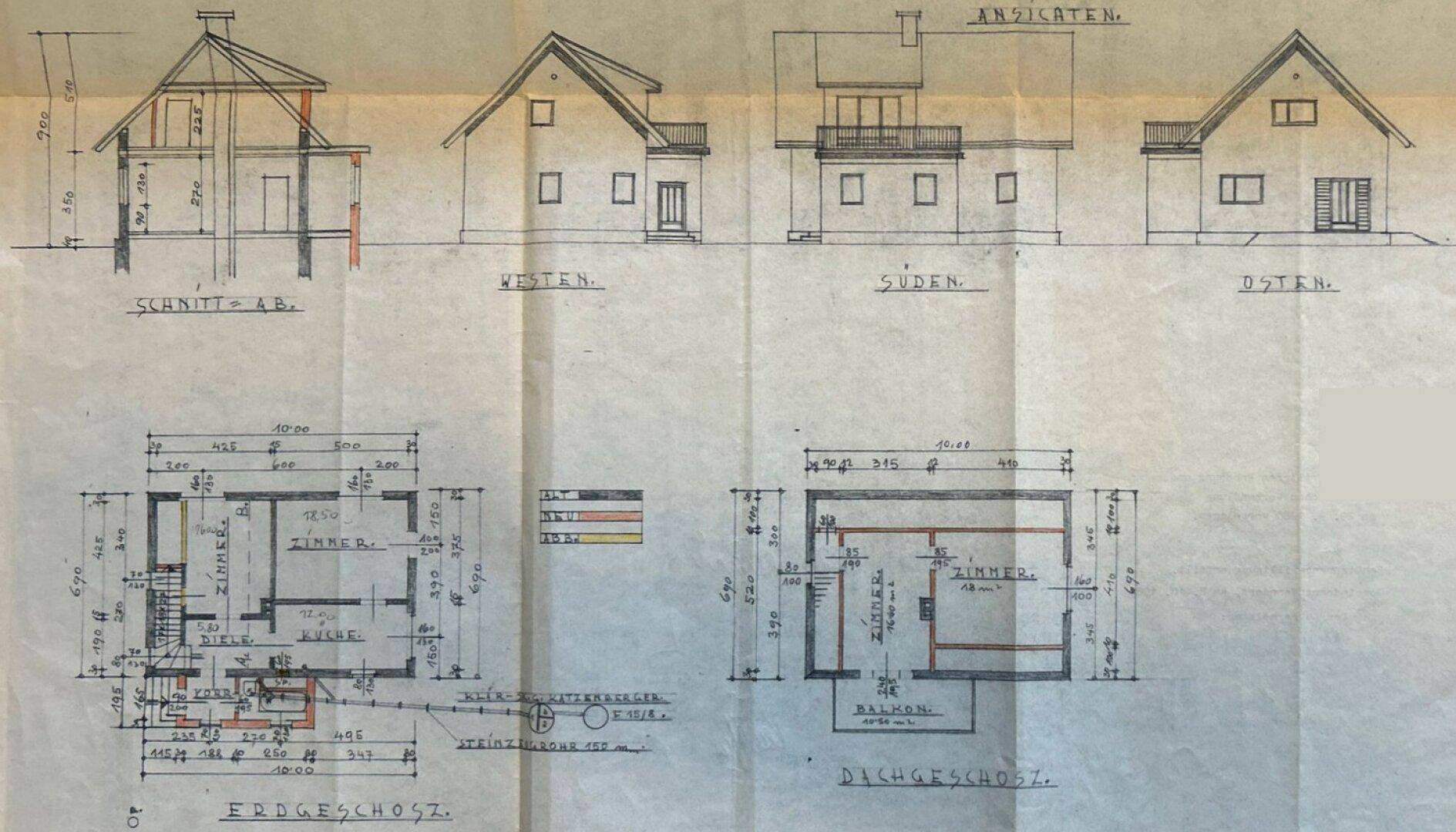 Detaillierter Grundriss mit Schnitt- und Ansichten des Gebäudes.