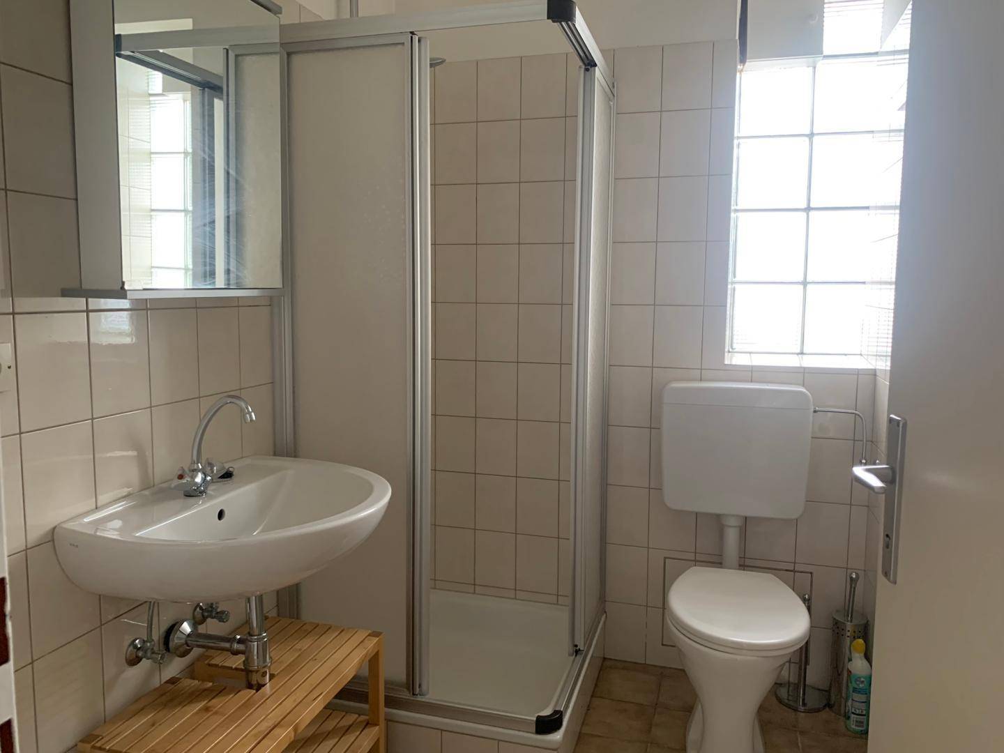 8 Badezimmer