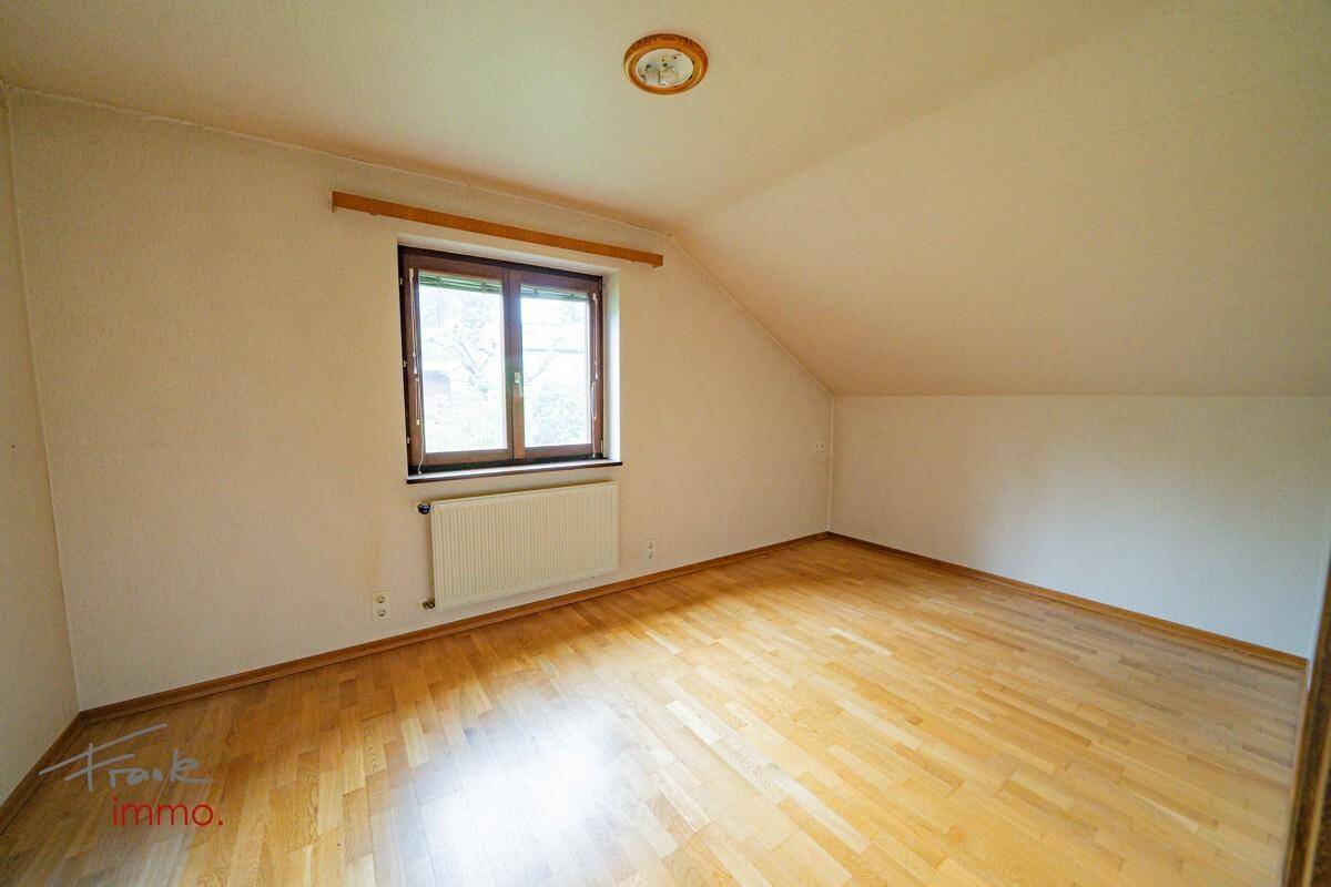 Zimmer 1 OG
