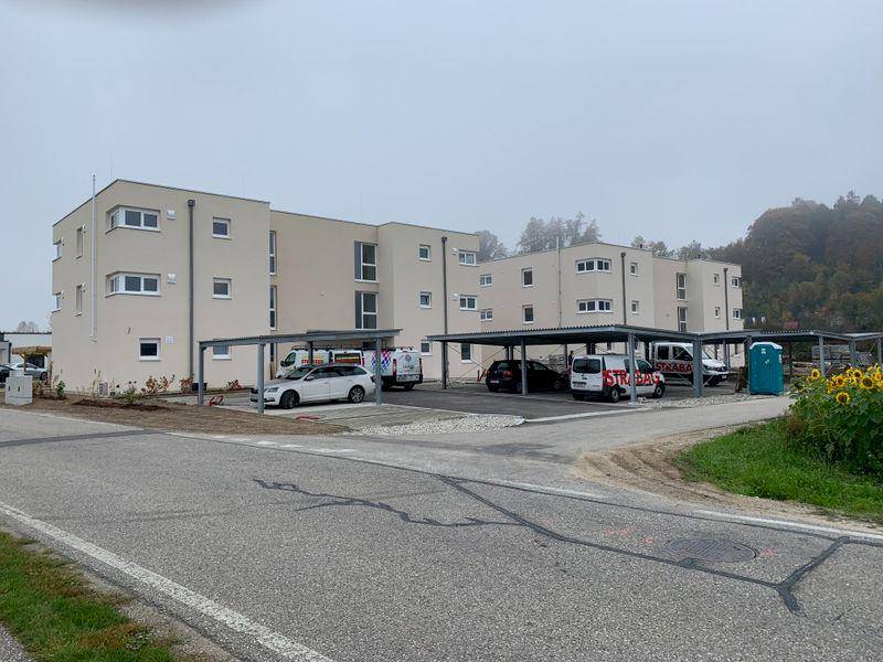 toschr ansc 8245 8245 Bernhoferstraße 38 AußenanlageBA2-Kopie.jpg